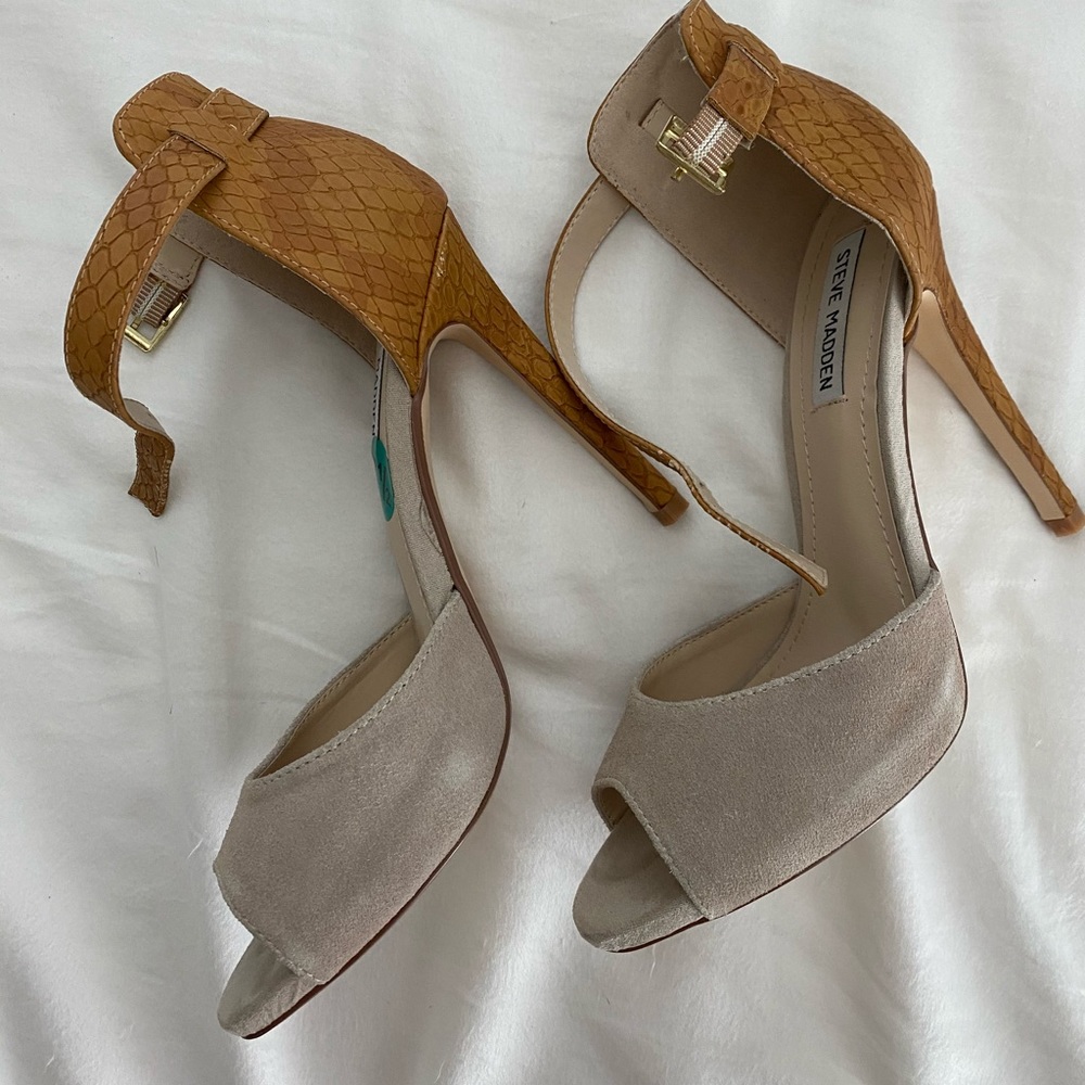 STEVE MADDEN HEELS snake skin/suede